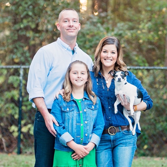 Hey y’all, I’m Jenna Coffee! ❤️🤓 - Picture 2 of 11